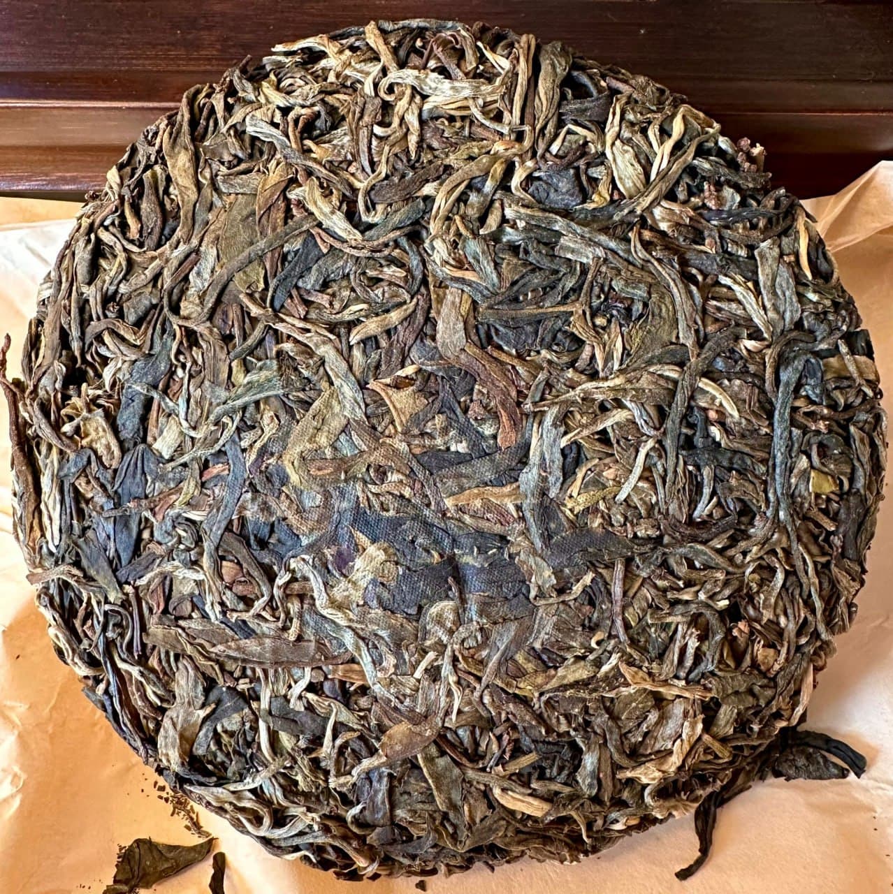 Pu-erh Tea Artistic Ancient Tree - 150-Year-Old Tree Raw Tea Qi Zi Beeng 200g Mini Cake, 2025 Spring (Shen)