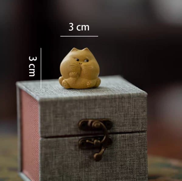 Muyitang Tea Ware Mini Cute Adorable Beast ‘Thinking Chin-Resting Cat’ Tea Pet - Handcrafted Zisha Purple Clay Tea Pet Tea Ceremony Ornament