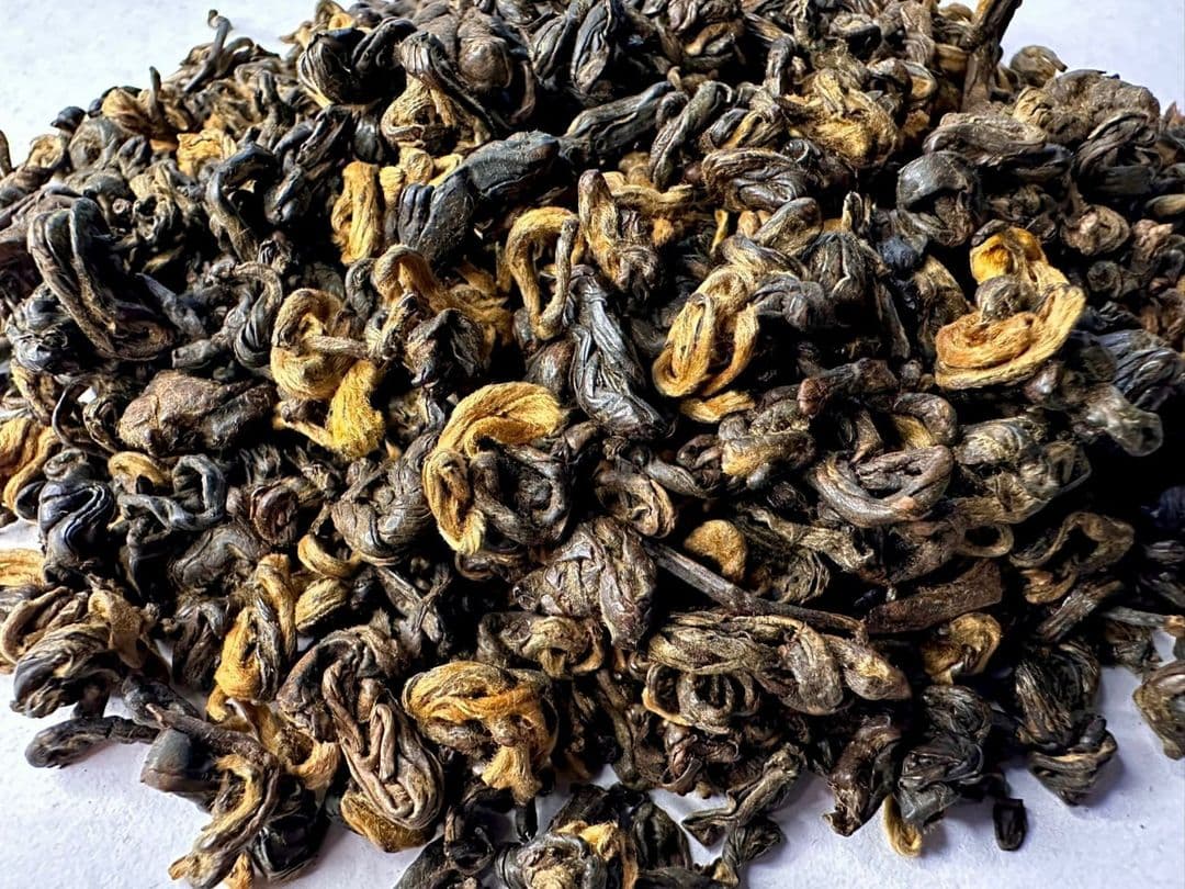 Premium Dian Hong Golden Snail - High‑Mountain Fengqing Yunnan Golden Buds, Strong‑Aroma Ancient Tree Pre‑Qingming Newly Released Tea