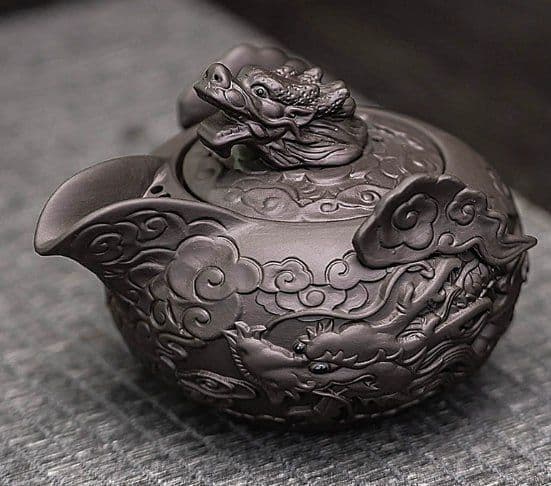 Natural Ore Purple Clay Auspicious Dragon Handheld Teapot – Lightweight Luxury Ceramic Gongfu Tea Set